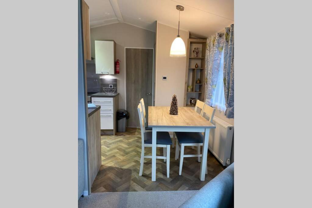 Glade Lodge- North Devon Coast, Bideford Bay Caravan Park Luaran gambar